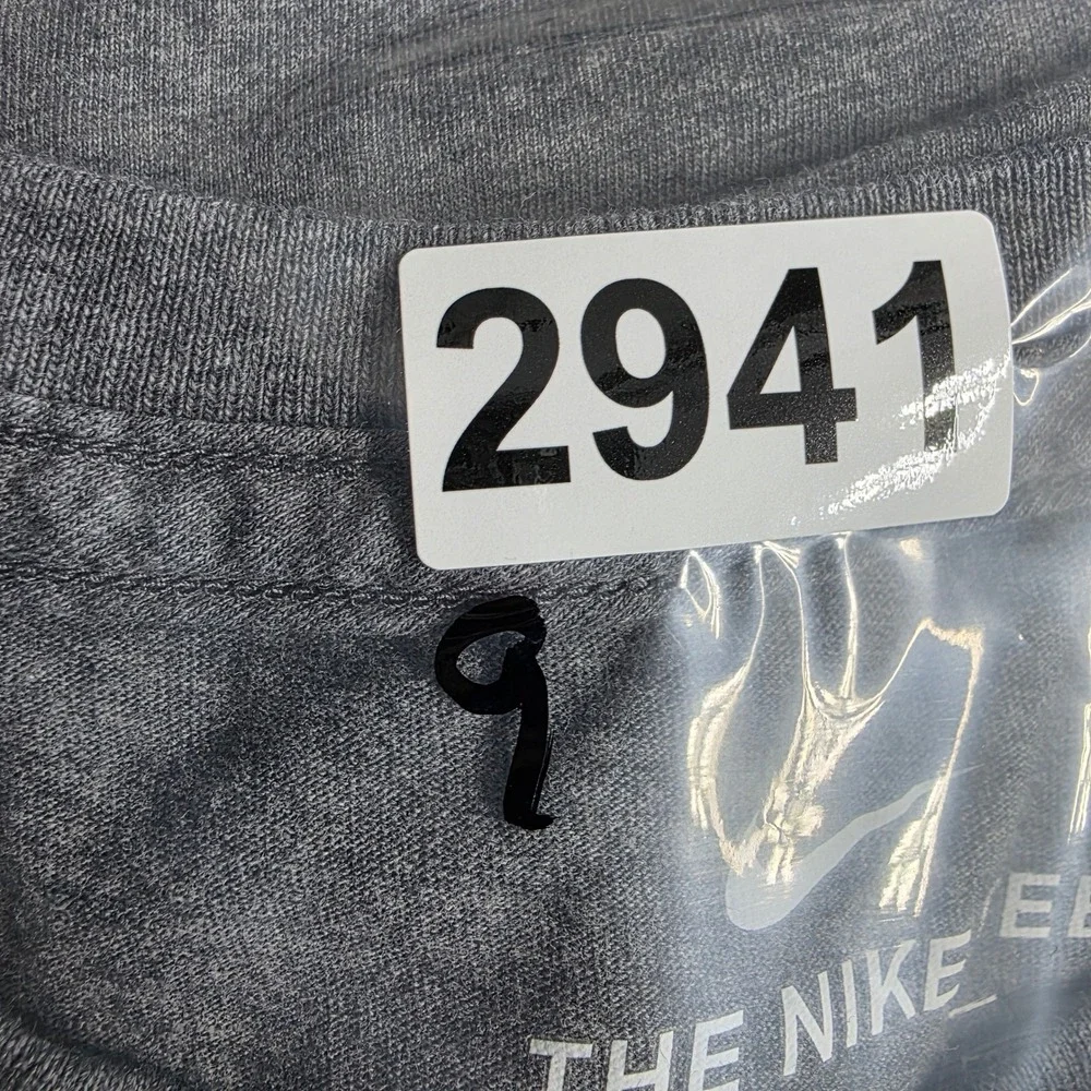 Nike Men's XL‎ Just Do It Long Sleeve Graphic T-Shirt Gray Cotton AR5191-063